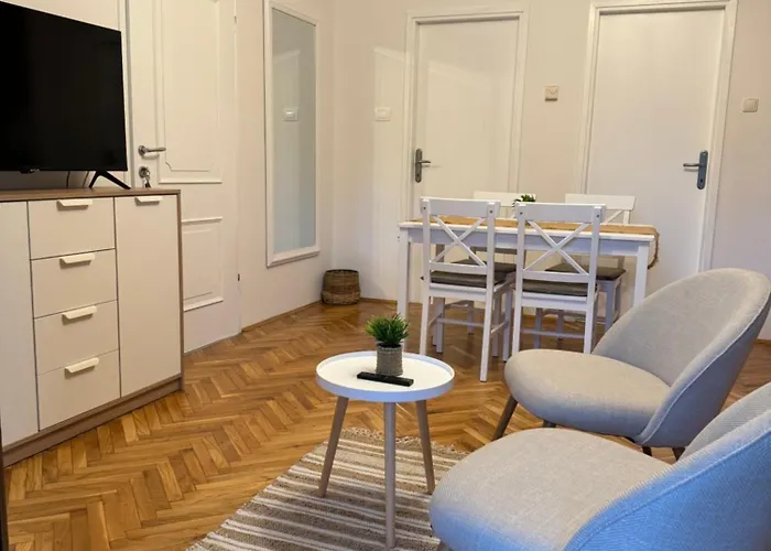 아파트 Bruna 3 포레치